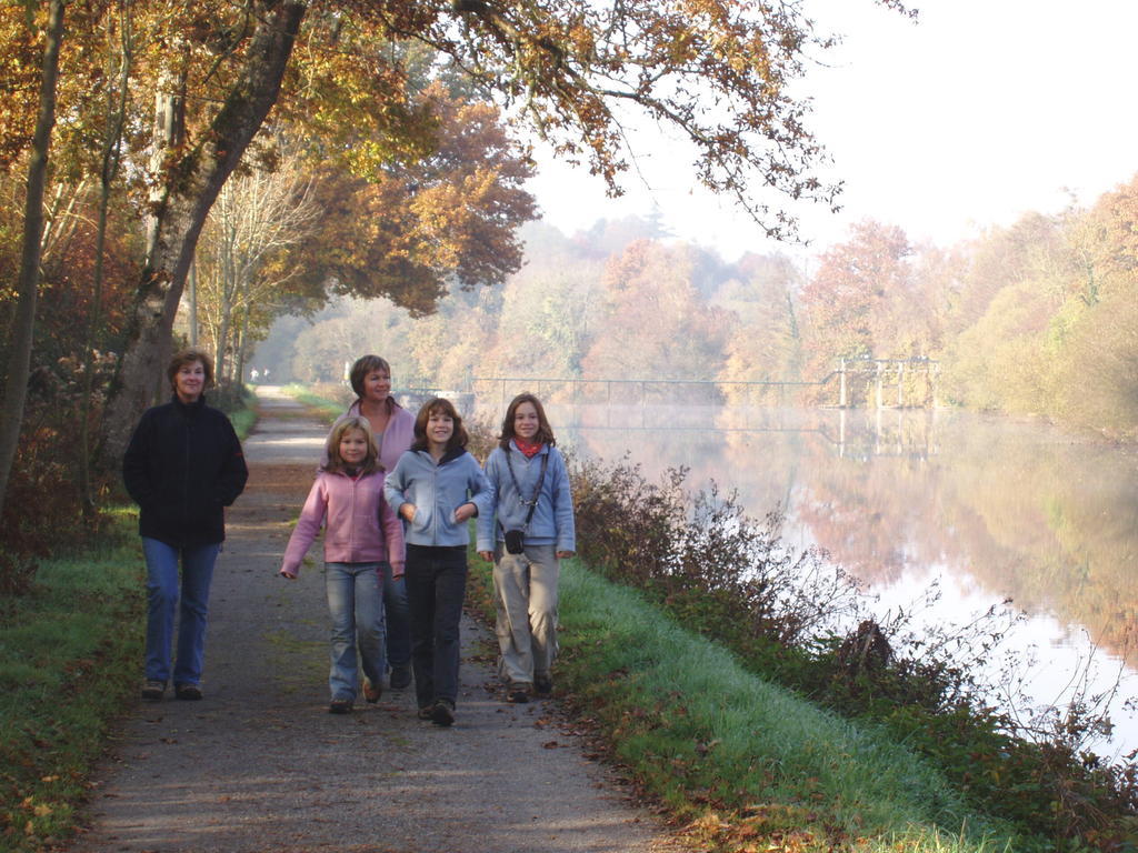 Gites De Lenvos Pontivy Esterno foto