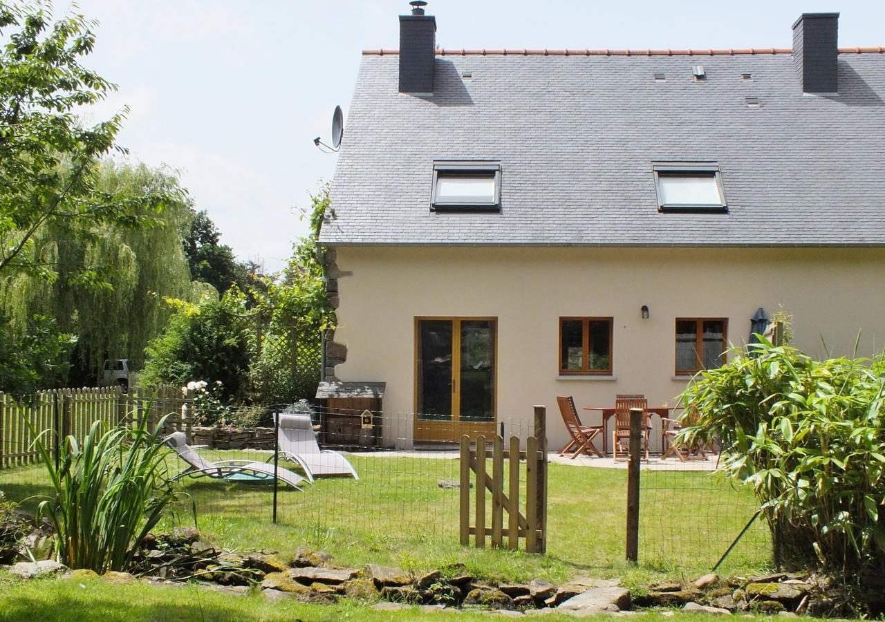 Gites De Lenvos Pontivy Esterno foto